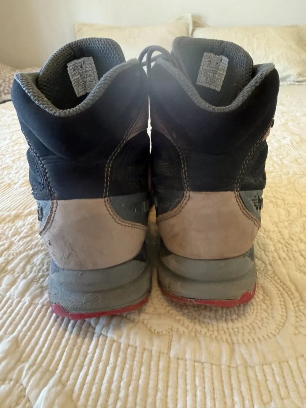 La Sportiva Nucleo High GTX Waterproof Hiking Boots Womens. Size 9